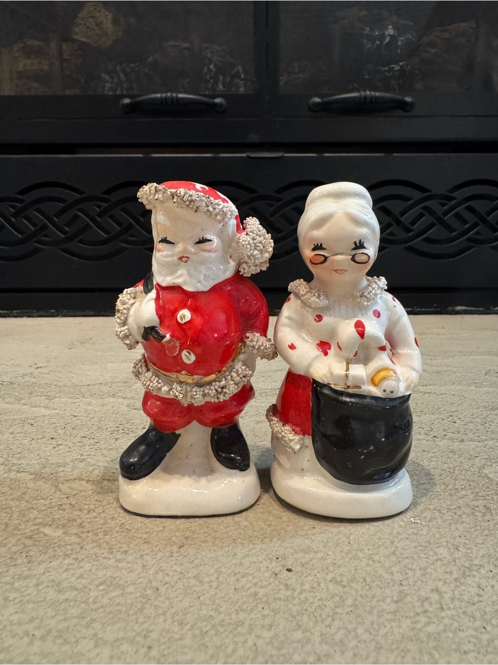 Vintage 1950’s Napco Ceramic Santa and Mrs. Claus Salt & Pepper Shaker Set
